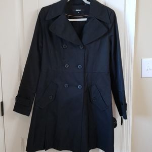 DKNY Button Up Trench Coat Size M In EUC!